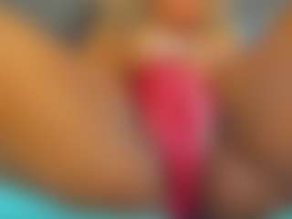 Live cam show with E L I E T T E - Colombia on CamSextacy