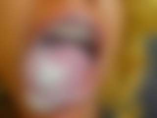 Live cam show with E L I E T T E - Double Penetration on CamClone