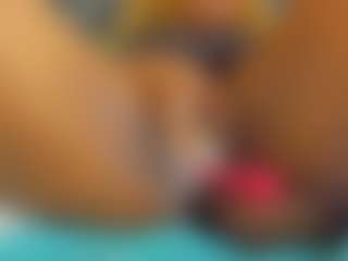 Live cam show with E L I E T T E - Bedroom Ebony on Gym Cam Girls