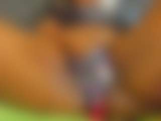 Live cam show with E L I E T T E - Ebony on TeamSkeetLive | colombia
