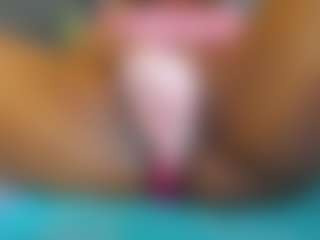 Live cam show with E L I E T T E - Colombia on Camsoda
