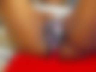 Live cam show with E L I E T T E - Average on sexytreat.net