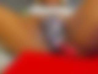 Live cam show with E L I E T T E - Brown Hair on SquirtSoMuch