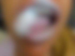 Live cam show with E L I E T T E - Strip Ebony on Camsoda | colombia
