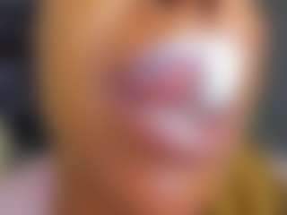 Live cam show with E L I E T T E - Spank Brown Hair on Camsoda