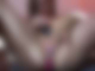 Live cam show with KirstenDanston - Tokenkeno on Camsoda