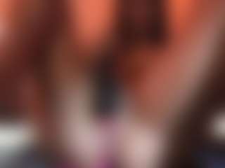 Live cam show with KirstenDanston - Tease Brown Hair on StripNow