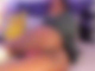 Live cam show with VanellopeEvans - Ebony Small Tits on nudelive.tv