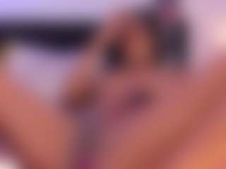 Live cam show with Vanessa Horny - Blowjob Brown Hair on Camsoda