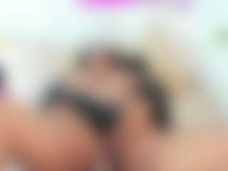 hallestrawberry's Live Sex Cam Show