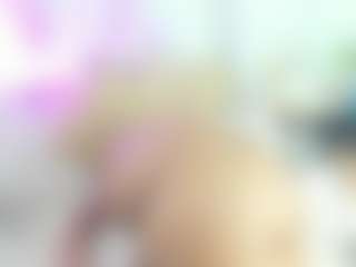 hallestrawberry's Live Sex Cam Show