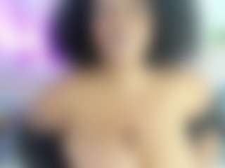 Live cam show with hallestrawberry - Black BBW on pussylord.com