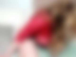 BustyNatascha MILF webcam performer live streaming