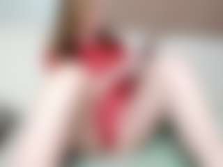 Live cam show with BustyNatascha - Glasses on crypto-cams