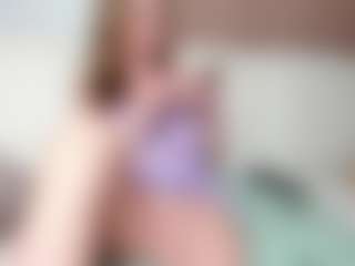 BustyNatascha MILF webcam performer live streaming
