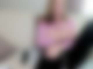 Live cam show with BustyNatascha - Blonde Hair MILF on SpunkLive