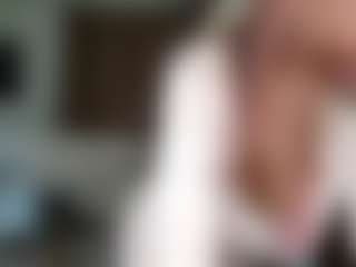 Live cam show with BustyNatascha - Shaved on Ass Tok