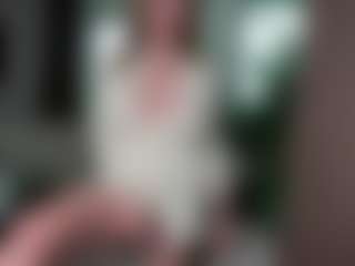 Live cam show with BustyNatascha - Glasses on livesuperchat.net