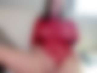 Live cam show with BustyNatascha - Average on AdultVida.com