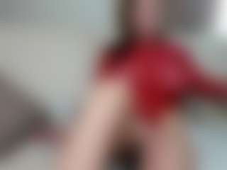 Live cam show with BustyNatascha - Amateur MILF on Latina Girls