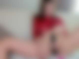 Live cam show with BustyNatascha - Oil on x69.live