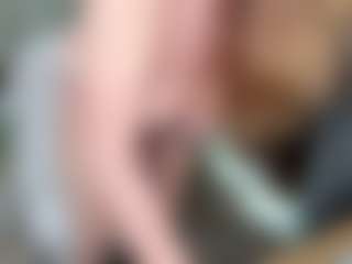 Live cam show with BustyNatascha - Fuck Machine on livesuperchat.net