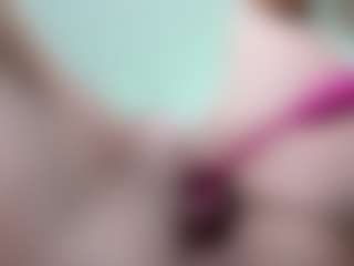 Live cam show with BustyNatascha - Squirt on Camsoda