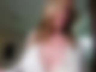 Live cam show with BustyNatascha - BBW MILF on Camsoda
