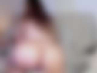 Live cam show with CLAR - Flashing on madthumbs