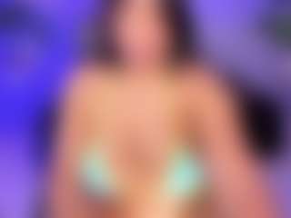 Live cam show with AlaiaSweet - Shaved Pussy on boobsie.com