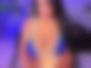 Live cam show with AlaiaSweet - Curvy on Cam Slut
