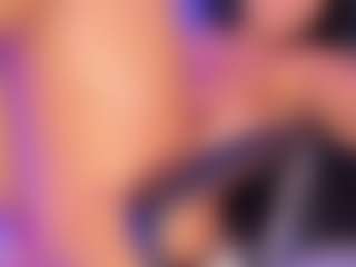 Live cam show with AlaiaSweet - Striptease on Hubzter Live