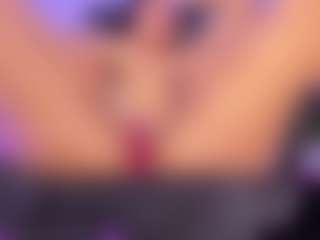 Live cam show with AlaiaSweet - Big Tits Blowjob on Chatstar