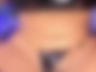 AlaiaSweet's Live Sex Cam Show