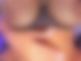 AlaiaSweet's Live Sex Cam Show