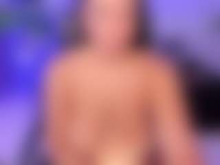 Live cam show with AlaiaSweet - Trimmed Teen (18+) on SxyPornLive