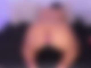 Live cam show with AlaiaSweet - Spank Big Tits on TeamSkeetLive