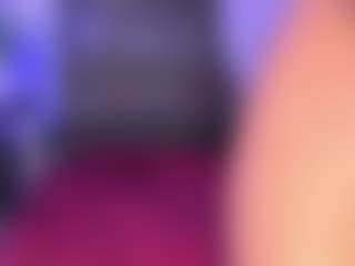 AlaiaSweet MILF webcam performer live streaming