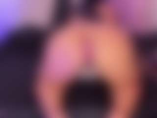 AlaiaSweet's Live Sex Cam Show