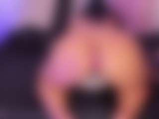 AlaiaSweet's Live Sex Cam Show