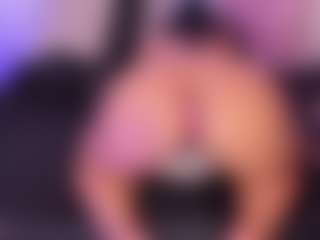 AlaiaSweet's Live Sex Cam Show