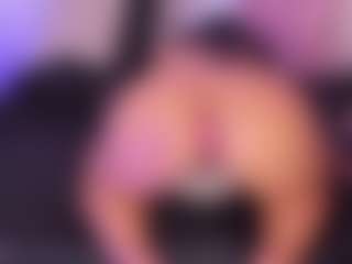 AlaiaSweet's Live Sex Cam Show