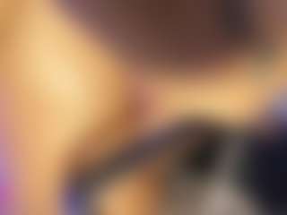 Live cam show with AlaiaSweet - Brown Eyes Big Tits on MyBangCams
