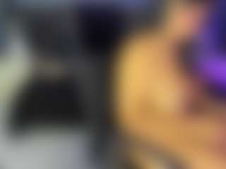 AlaiaSweet's Live Sex Cam Show