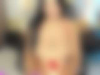 Live cam show with AlaiaSweet - Tease Mature on Big Tits