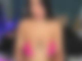 Live cam show with AlaiaSweet - Big Tits on TeamSkeetLive