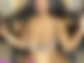 AlaiaSweet MILF webcam performer live streaming