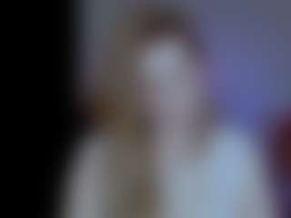 Live cam show with Eleonores - Mature on SmokeAndPoke