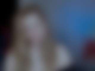 Live cam show with Eleonores - Oil on Camsoda
