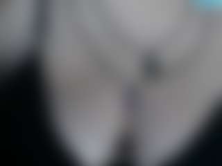Live cam show with mayasmith - Living Room on AdultVida.com